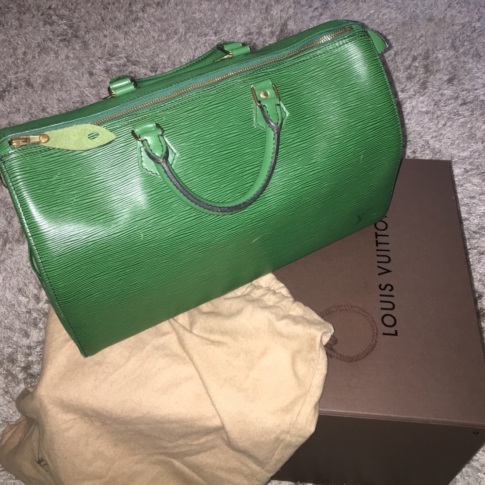Green Louis Vuitton speedy 35 bag